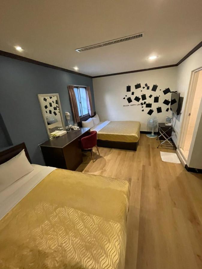 Holiday Business Hotel Taitung Luaran gambar