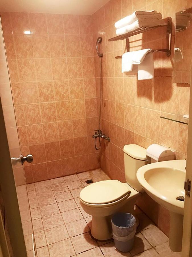Holiday Business Hotel Taitung Luaran gambar