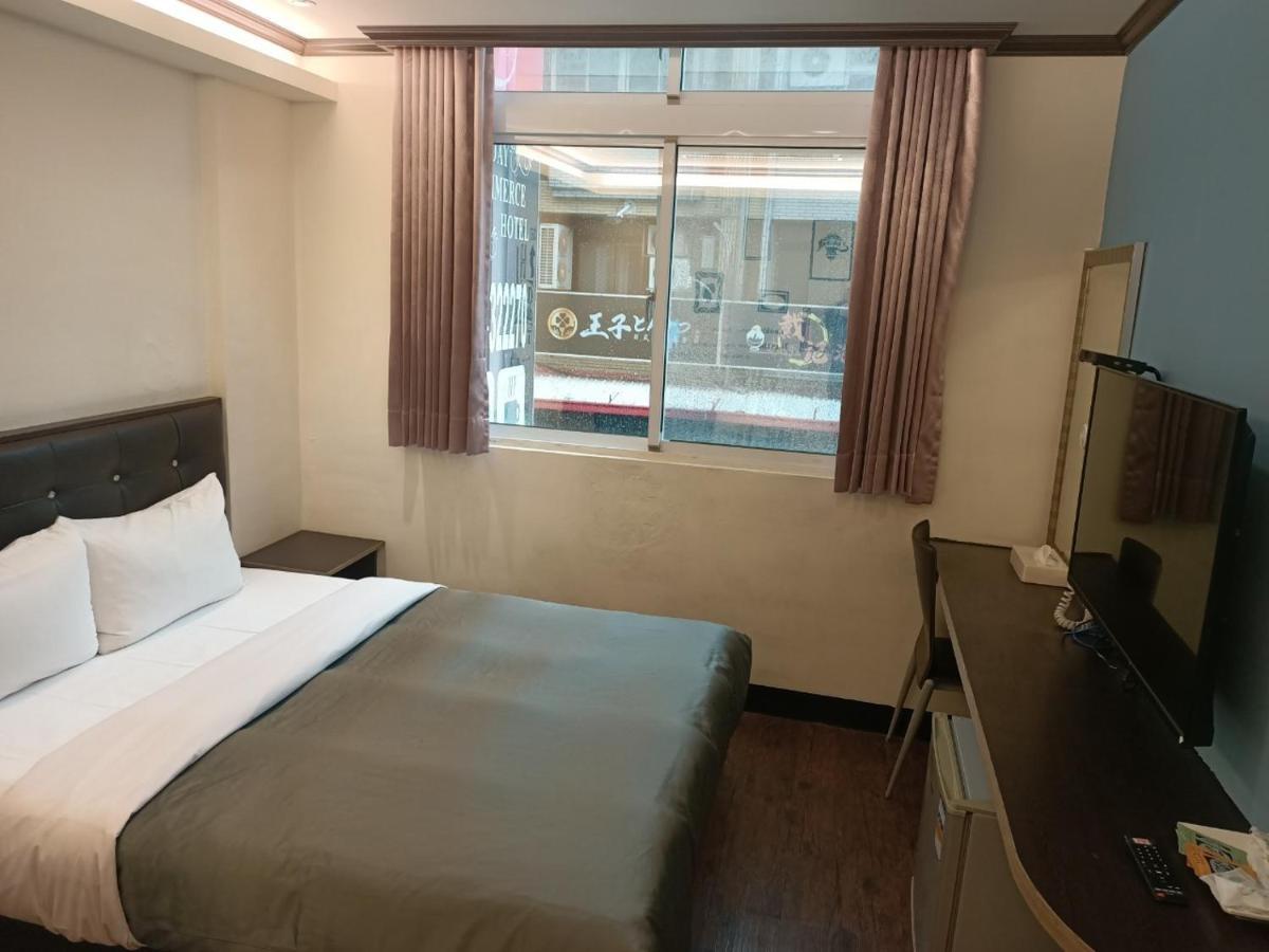 Holiday Business Hotel Taitung Luaran gambar